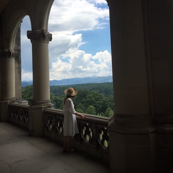 Meet your Posher, Beth - Picture 1 of 1